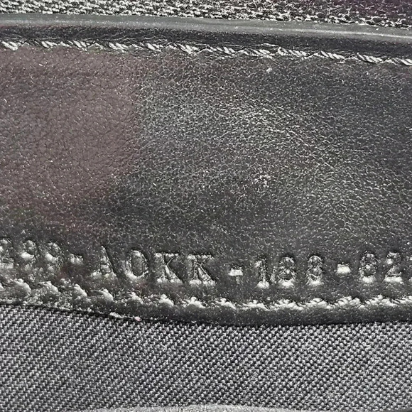 FENDI  Zip Around Black Wallet - Picture 3 of 16